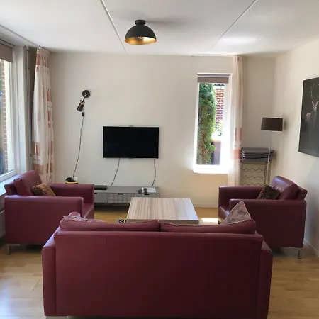 Semesterbostad Geraeumiges Mitten Im Wald By Interhome