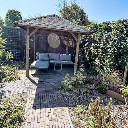 Geraeumiges Mitten Im Wald By Interhome *